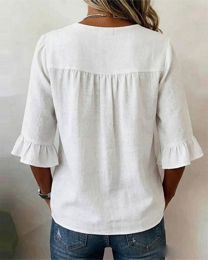 Vilma | Knappet bluse med flæser