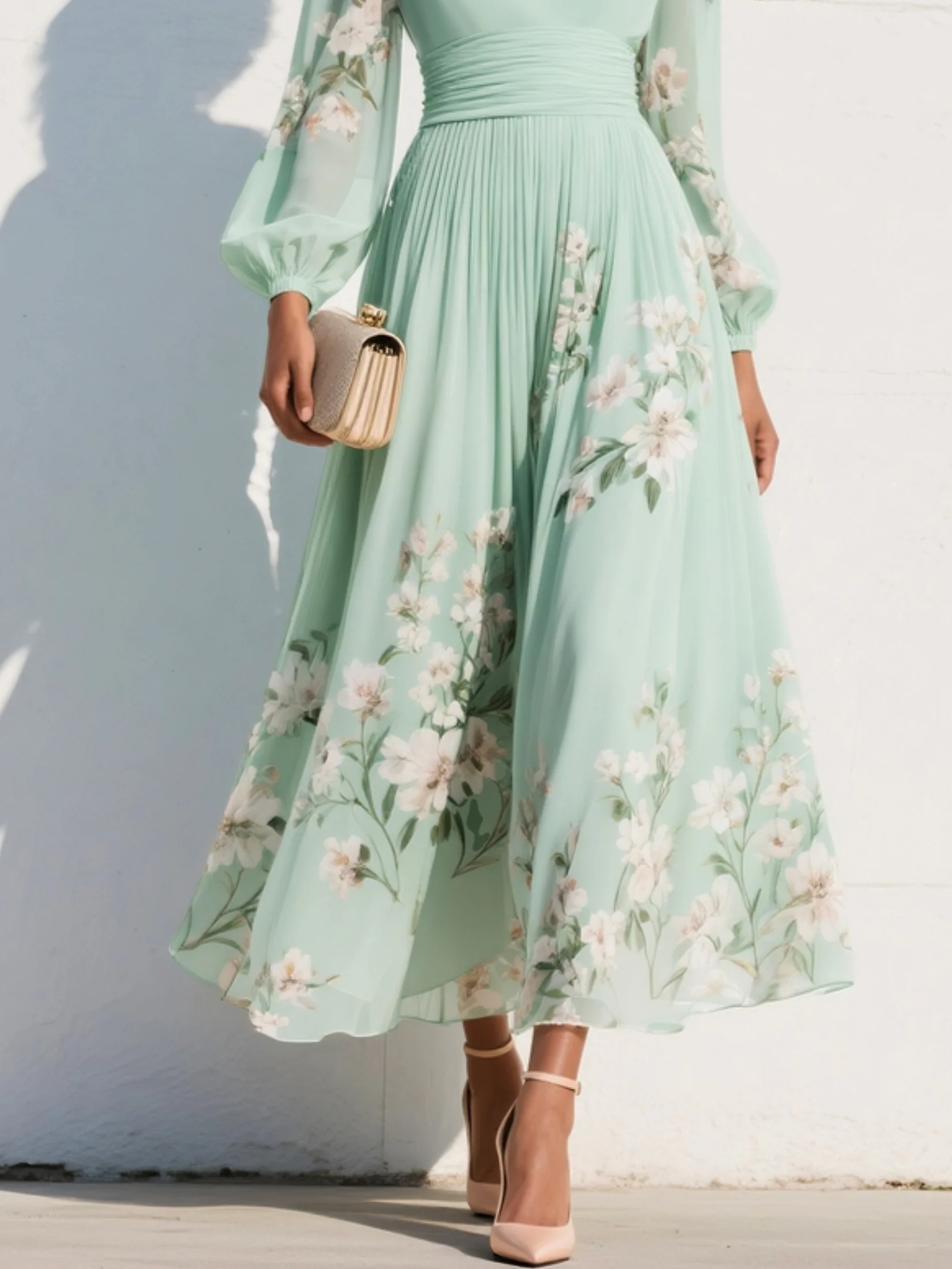 Susanne | Plisseret maxikjole i mintgrøn chiffon med blomsterprint
