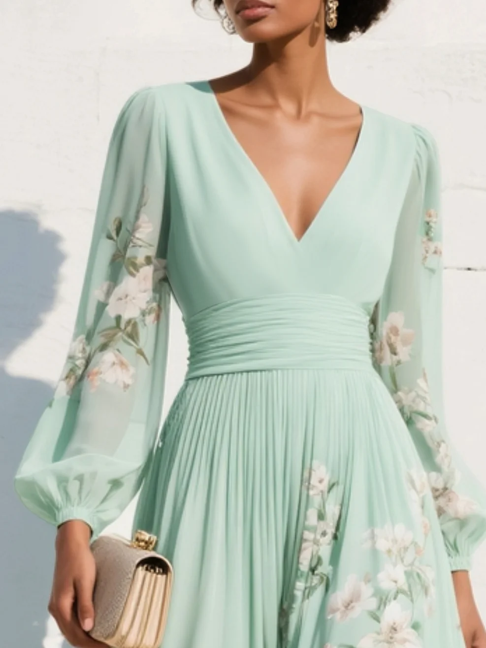 Susanne | Plisseret maxikjole i mintgrøn chiffon med blomsterprint