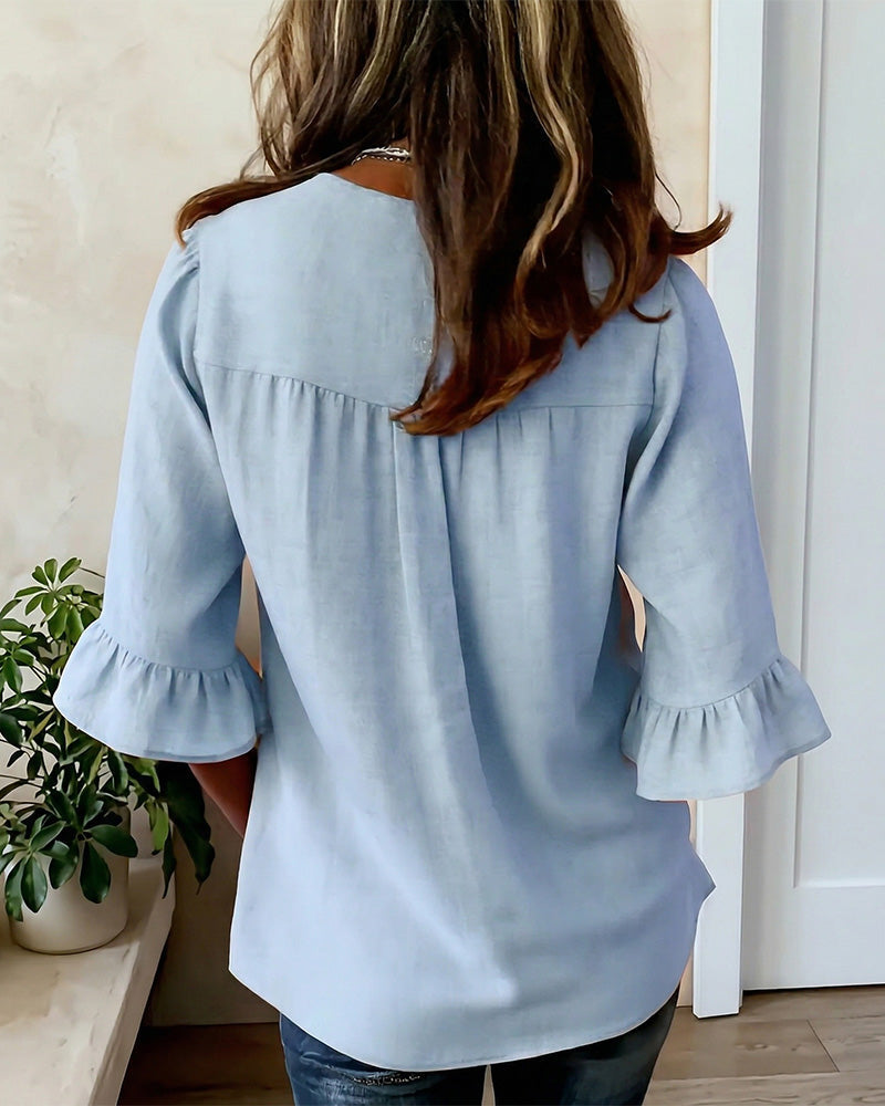 Vilma | Knappet bluse med flæser